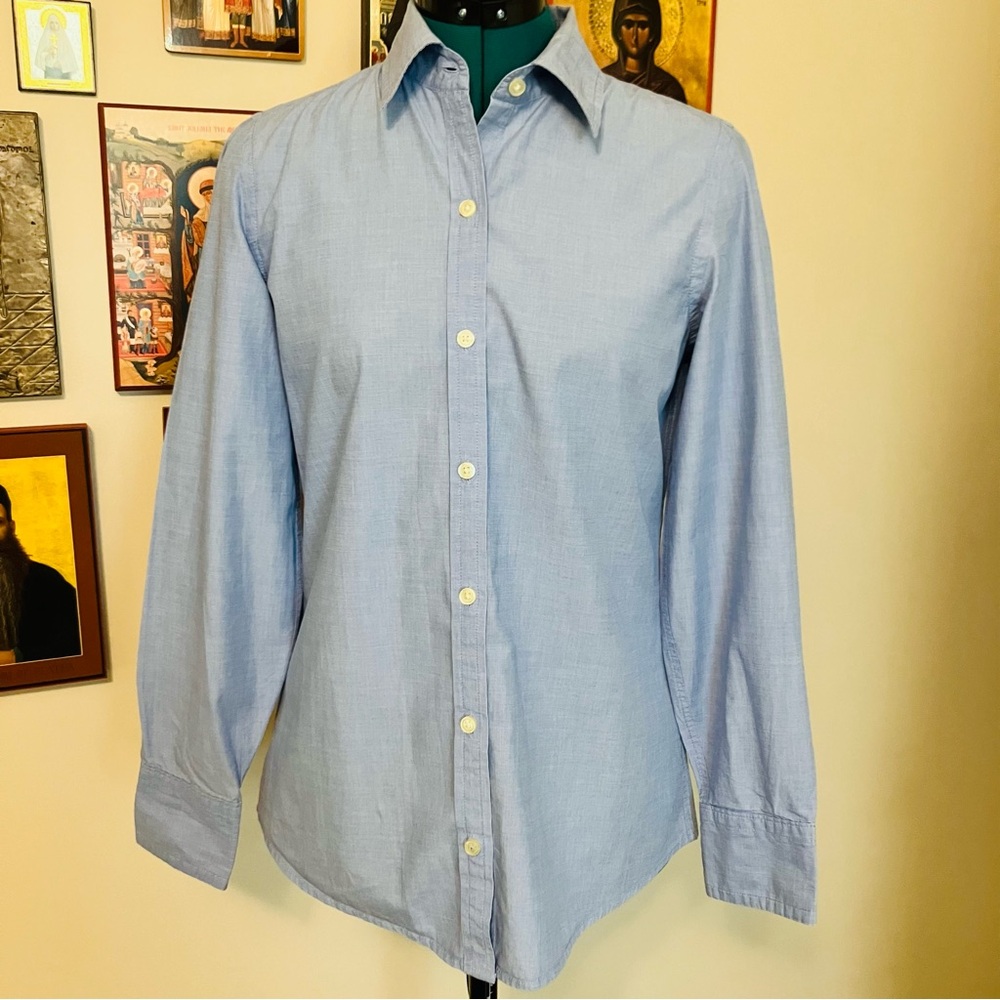 Banana Republic like new button down